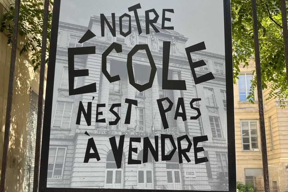 Opposition au déménagement de l&rsquo;école Face : Violette Cantin