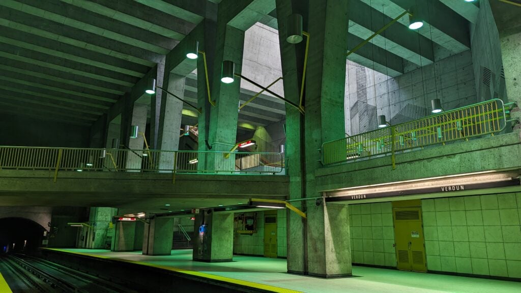 Quatre visites guidées du métro avec Héritage Montréal