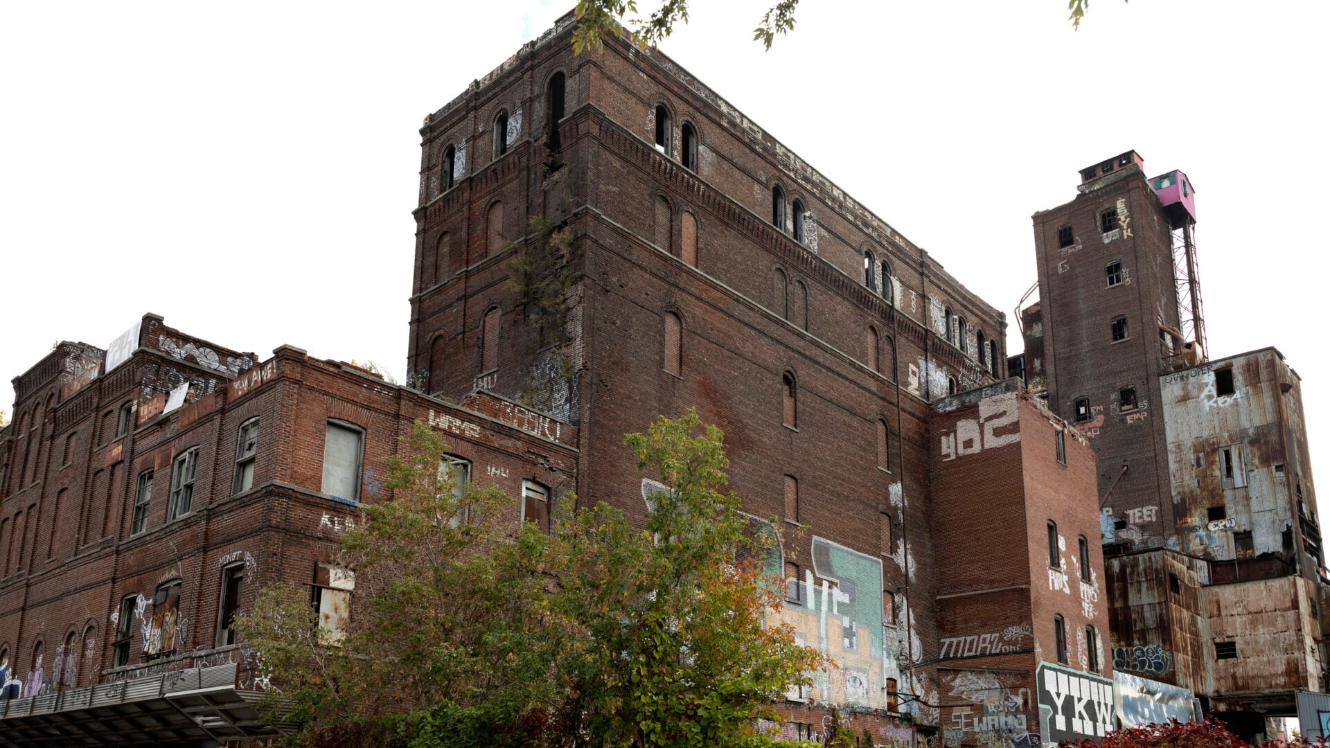 Montreal’s Canada Malting plant at ‘immediate’ risk of collapse, engineer warns